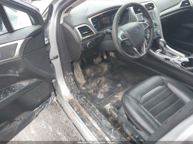 3FA6P0HD8GR217647 Ford FUSION SE