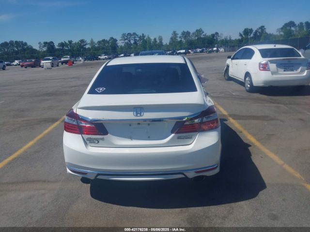 1HGCR2F1XHA010525 Honda Accord Sport Se