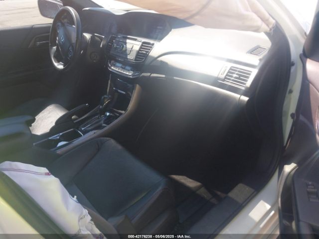 1HGCR2F1XHA010525 Honda Accord Sport Se