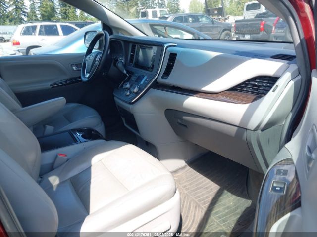 2017 TOYOTA SIENNA 5TDDZ3DC8HS174064 Photo 4