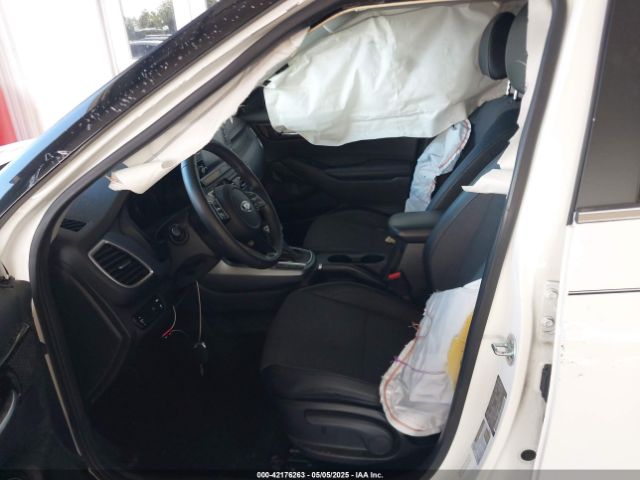 KNDEU2AA6M7120850 KIA SELTOS S