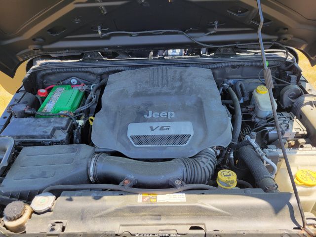 1C4HJWDG4EL159619 Jeep Wrangler Unlimited Sport