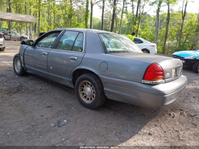 1999 FORD CROWN VICTORIA 2FAFP74W7XX117573 Photo 2