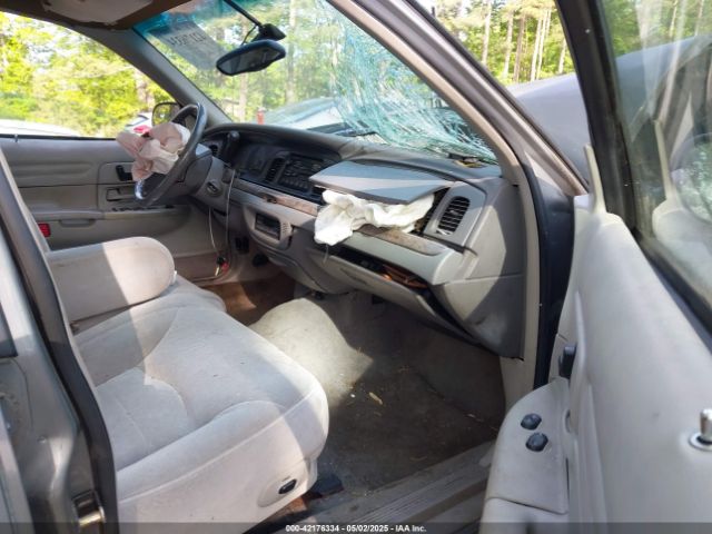 1999 FORD CROWN VICTORIA 2FAFP74W7XX117573 Photo 4