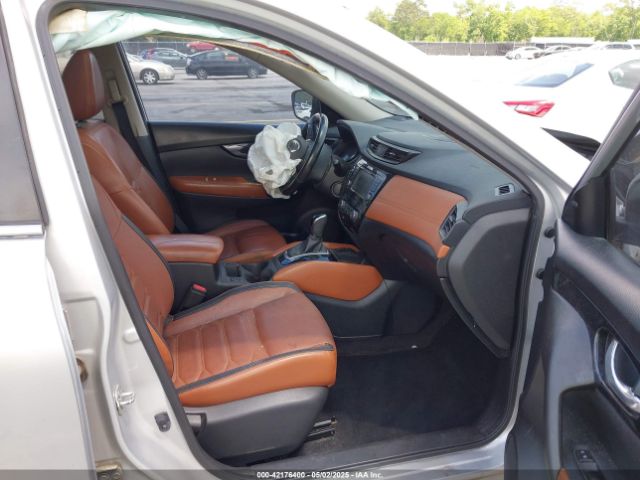 JN8AT2MT5JW486075 Nissan Rogue Sl