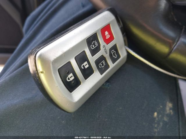 5TDYK3DC6FS632493 Toyota Sienna Limited Premium 7 Passenger