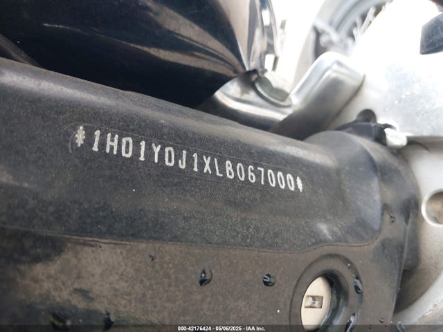 2020 HARLEY-DAVIDSON FLSL 1HD1YDJ1XLB067000 Photo 9