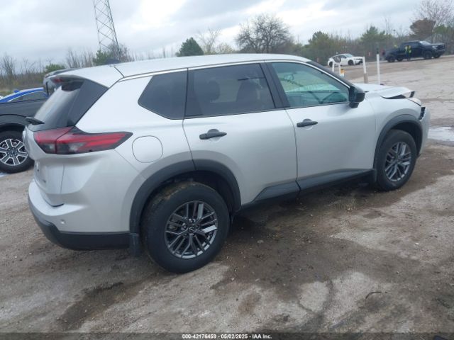 5N1BT3AB7RC726284 Nissan Rogue S Intelligent Awd