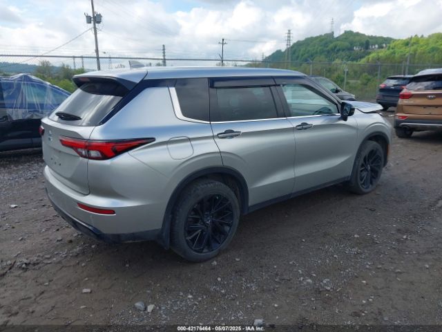 2022 MITSUBISHI OUTLANDER JA4J4UA8XNZ078108 Photo 3