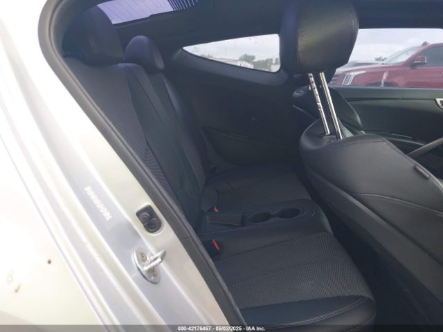 KMHTC6AD4GU295675 Hyundai Veloster