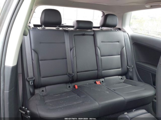 3VW817AU0FM093406 Volkswagen Golf Tsi S 2-door