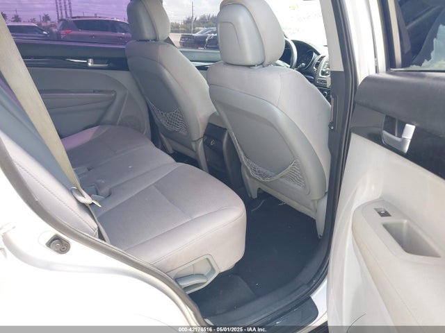 5XYKT4A76EG502421 KIA Sorento Lx V6