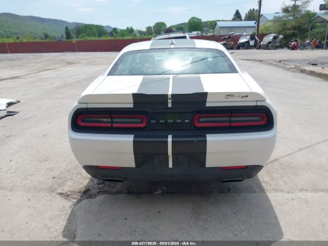2C3CDZAG8GH169081 Dodge Challenger Sxt Plus