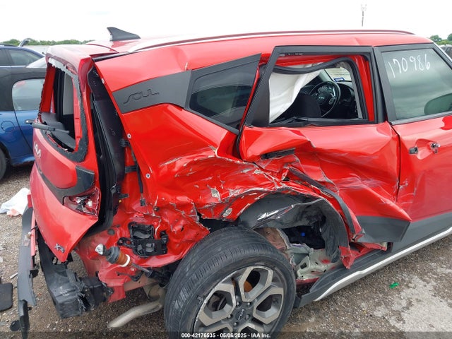 KNDJ23AU8N7166024 KIA Soul X-line