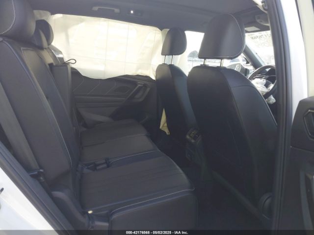 3VVCB7AX0PM092375 Volkswagen Tiguan 2.0t Se R-line Black