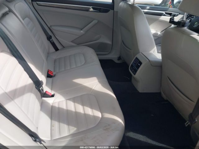 1VWCT7A36HC085388 Volkswagen Passat 1.8t Sel Premium