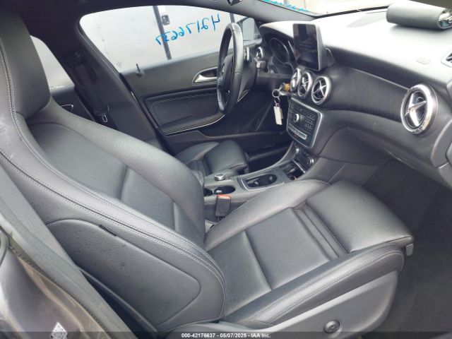 2019 MERCEDES-BENZ CLA 250 WDDSJ4EB7KN757903 Photo 4