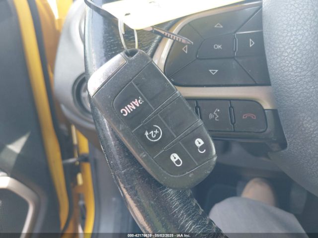 ZACCJABT1FPC26736 Jeep Renegade Latitude