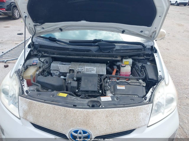 JTDKN3DU5F0424260 Toyota Prius Persona Series Special Edition