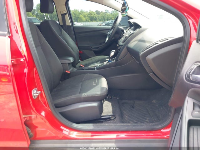 1FADP3F25FL242447 Ford FOCUS SE