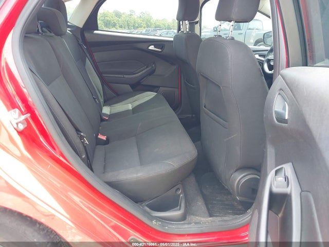 1FADP3F25FL242447 Ford FOCUS SE