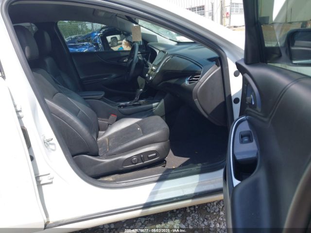 1G1ZD5ST8JF111418 Chevrolet MALIBU LT