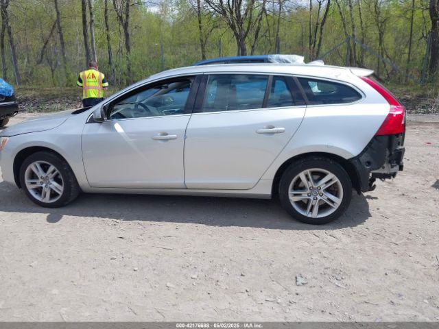YV1612SB2F1188454 Volvo V60 T5 Premier