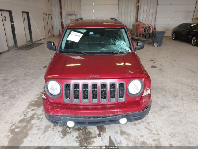 1C4NJRFB1ED713506 Jeep Patriot Latitude