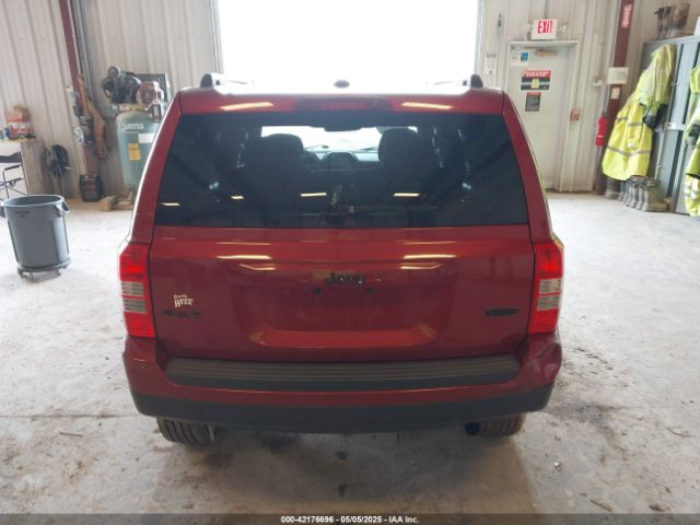 1C4NJRFB1ED713506 Jeep Patriot Latitude