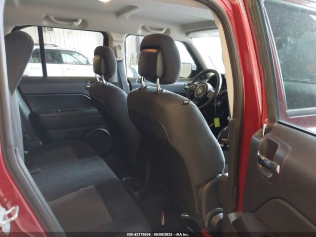 1C4NJRFB1ED713506 Jeep Patriot Latitude