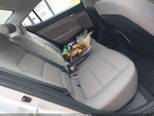 2018 HYUNDAI ELANTRA 5NPD74LF4JH271863 Photo 7