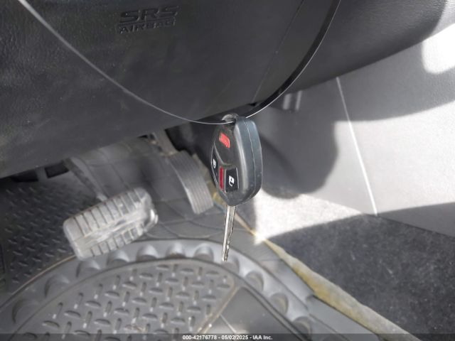 JA4AD2A38EZ006378 Mitsubishi Outlander Es