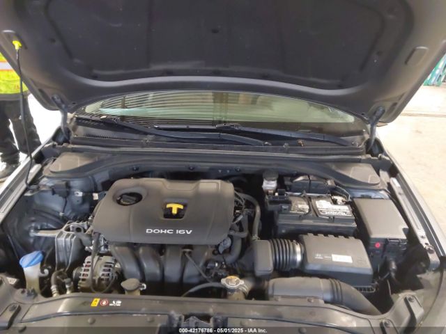 KMHD84LF4HU262640 Hyundai ELANTRA SE