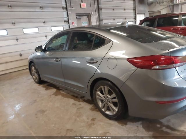 KMHD84LF4HU262640 Hyundai ELANTRA SE