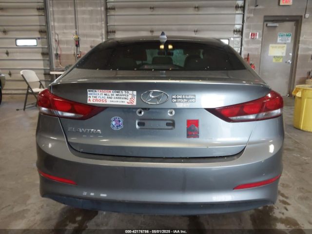 KMHD84LF4HU262640 Hyundai ELANTRA SE