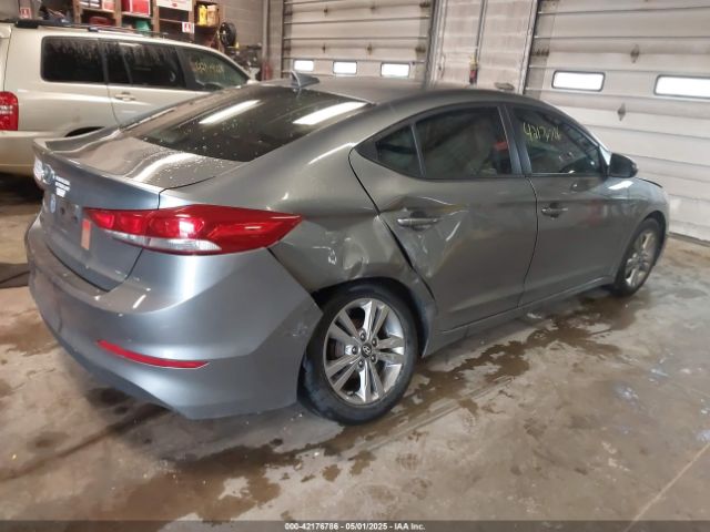 KMHD84LF4HU262640 Hyundai ELANTRA SE