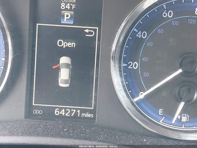 5YFBURHE1JP749401 Toyota COROLLA SE
