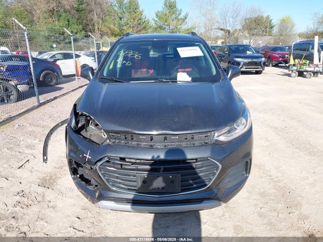 KL7CJPSBXJB693938 Chevrolet Trax Lt