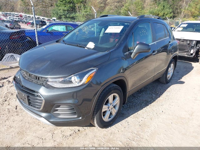 KL7CJPSBXJB693938 Chevrolet Trax Lt