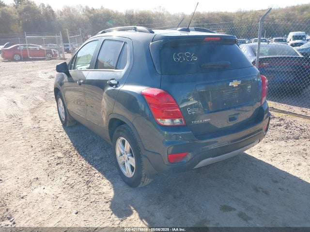 KL7CJPSBXJB693938 Chevrolet Trax Lt