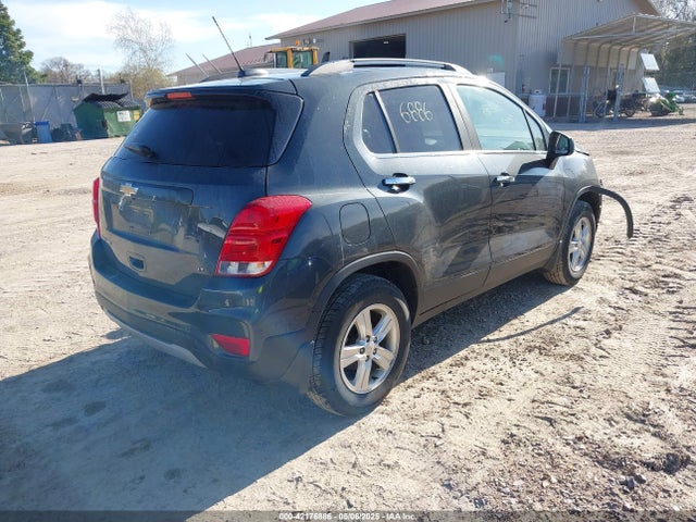 KL7CJPSBXJB693938 Chevrolet Trax Lt