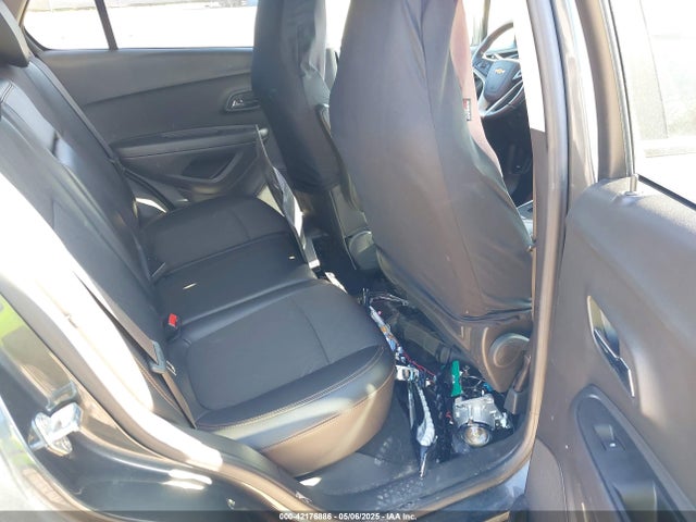 KL7CJPSBXJB693938 Chevrolet Trax Lt
