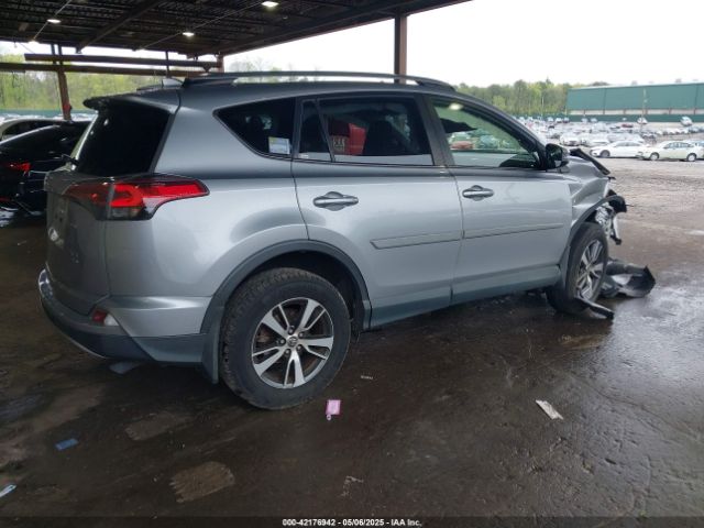 JTMRFREV4JD249233 Toyota Rav4 Xle
