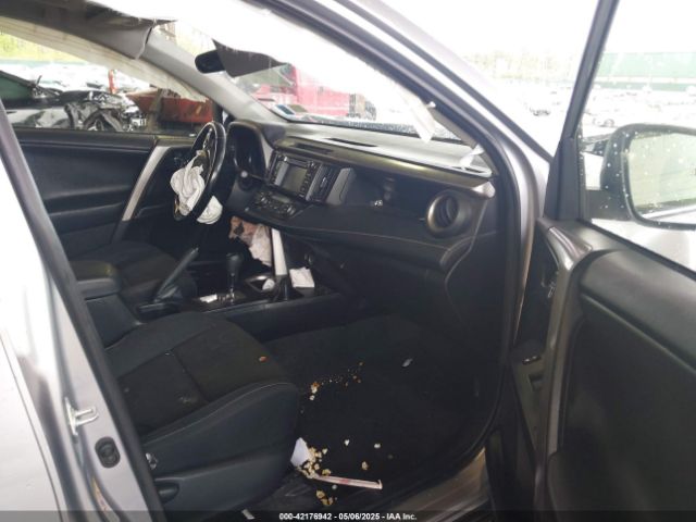 JTMRFREV4JD249233 Toyota Rav4 Xle