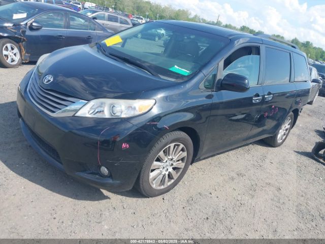 5TDDK3DC9FS113212 Toyota Sienna Xle 7 Passenger