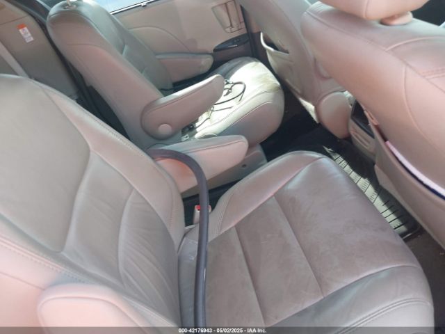 5TDDK3DC9FS113212 Toyota Sienna Xle 7 Passenger