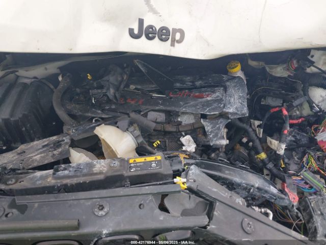 ZACCJBBB5HPG63638 Jeep Renegade Altitude 4x4