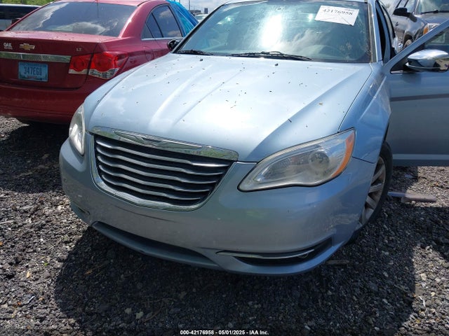 1C3CCBCG5EN185590 Chrysler 200 Limited