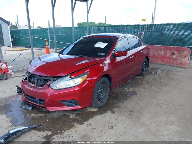 Nissan Altima 2.5 S 2017 1N4AL3APXHC243419 Image 2
