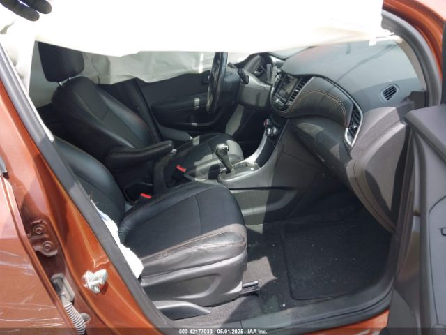 3GNCJLSB6KL238085 Chevrolet Trax Lt